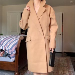 Formal coat in camel
